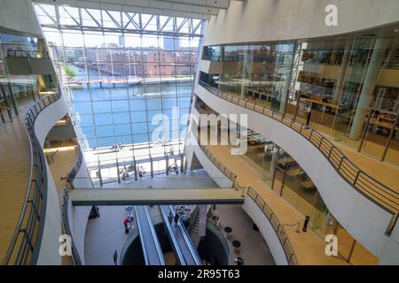 Kopenhagen, Hafen, 'schwarzer Diamant' (Königliche Bibliothek), Atrium // Copenhagen, Harbour, 'Black Diamond' (Royal Library), Atrium Stock Photo