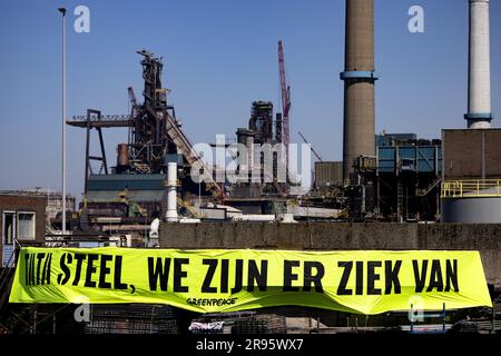 IJMUIDEN - The band Hang Youth performs for the climate activists who  demonstrate at steel factory Tata Steel IJmuiden. Action groups and local  residents want the government to intervene against the company's