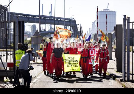 IJMUIDEN - Climate activists demonstrate at steel factory Tata Steel  IJmuiden. Action groups and local residents want the government to  intervene against the company's emissions and the health damage this  causes. ANP