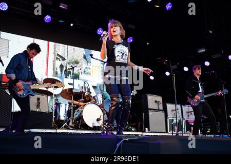 The Pretenders performing on stage at the Glastonbury Festival at Worthy Farm in Somerset. Picture date: Saturday June 24, 2023. Stock Photo