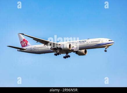 China Airlines Boeing 777-300ER on approach, Fraport Airport
