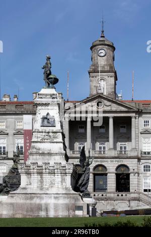 Monument Infante Dom Henrique, Henry the Navigator, statue with globe in front of the Palacio da Bolsa, Stock Exchange Palace, Porto, Portugal Stock Photo