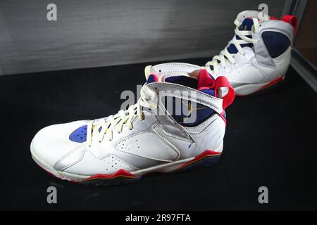 Jordan olympic sales shoes 1992