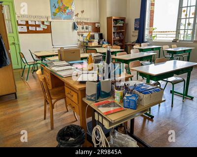 Paris, France, View Desks, in Inside Empty French Grammar Elementary School traditional classroom Stock Photo