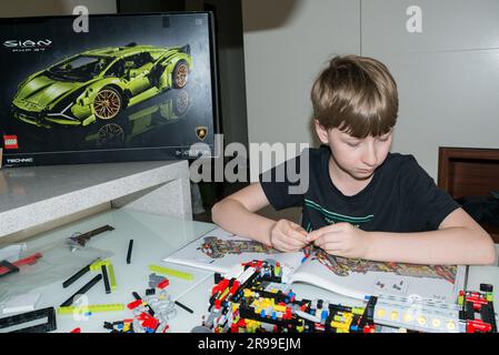 Lego 9 year online old boy