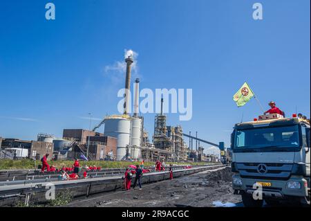 TaTa Steel. Ijmuiden, The Netherlands Saturday 24th June, 2023. Climate  activists, Green Peace and Extinction Rebellion held an illegal  demonstration Stock Photo - Alamy