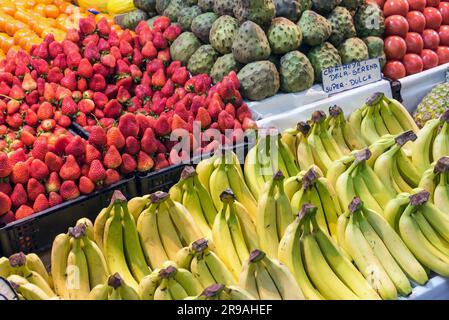 Fruit for sale at a market in Santiago de Chile Stock Photo