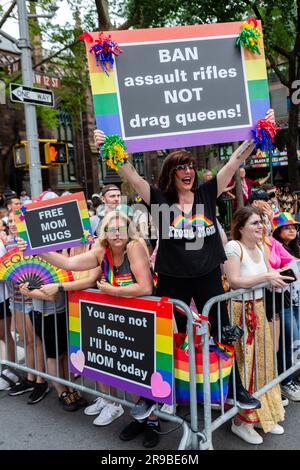 Queens, New York, USA. 25th Mar, 2024. Police close off roads and ...