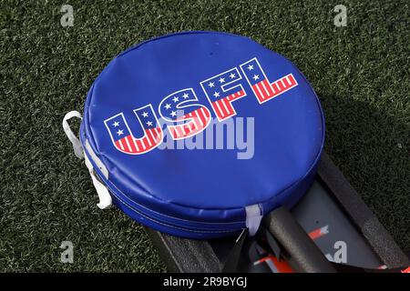 BIRMINGHAM, AL - JUNE 25: A general view of the New Orleans Breakers helmet  during the USFL playoff game between the Birmingham Stallions and the New  Orleans Breakers on June 25, 2023