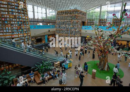 Seoul, South Korea - June 24, 2023: People in the Starfield Library at COEX Mall of Seoul., South Korea. Stock Photo