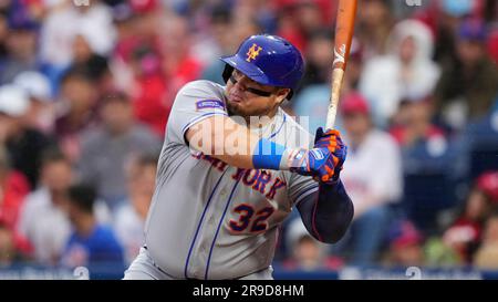 New York Mets' Daniel Vogelbach (32) bats against the Tampa Bay Rays during  the first inning of a spring training baseball game Friday, March 24, 2023,  in St. Petersburg, Fla. (AP Photo/Chris