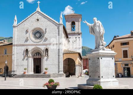 The Square of San Benedetto Da Norcia town few days before the eartquake of 2016 (The writes on the statue are in latin) Stock Photo