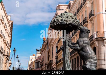 The Statue of the Bear and the Strawberry Tree, El Oso y el Madrono is a sculpture from the second half of the 20th century. Stock Photo