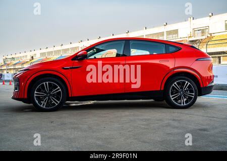 an-xpeng-g6-performance-suv-car-outside-the-guangzhou-opera-house