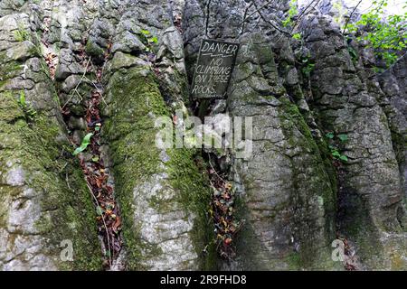 Labyrinth Rocks, a series of Limestone Canyons in a Public Reserve, near Takaka, Golden Bay, Tasman, South Island, New Zealand. Photo: Rob Watkins Stock Photo