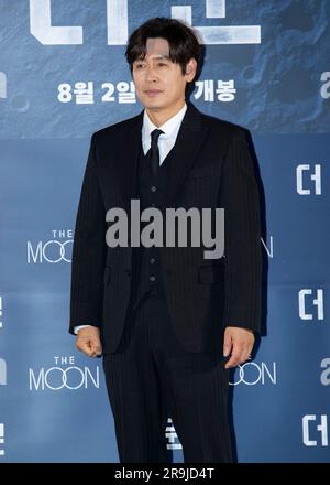 Seoul, South Korea. 26th June, 2023. South Korean actor Sol Kyung-gu, photocall for the film ‘The Moon' press conference in Seoul, South Korea on Jun 27, 2023. The film will open on August 2. (Photo by Lee Young-ho/Sipa USA) Credit: Sipa USA/Alamy Live News Stock Photo