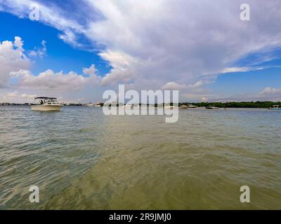 haluver sandbar 4th july