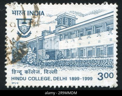 INDIA - CIRCA 1999: stamp printed by India, shows Sanskrit college ...