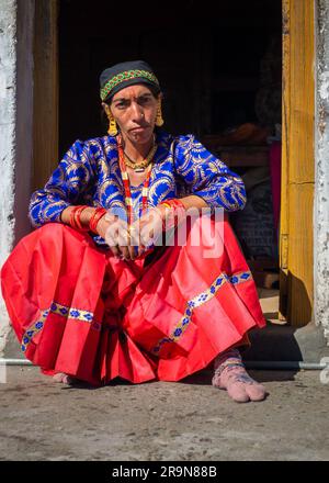 Uttarakhand by euttaranchal - Women in traditional attire - Culture of  uttarakhand Photo @chetan_kapoor_photography #traditional #attire # uttarakhand | Facebook