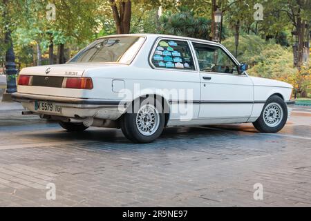 BMW 3 Series (E21), 2-door sedan, 323i, First generation of