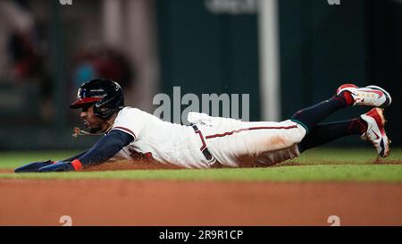 Ozzie Albies' RBI double, 08/27/2021