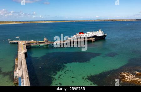 The Caledonian Macbrayne ferry The Clansman docks at Tiree, inner Hebrides sailing to Oban, Scotland. Stock Photo