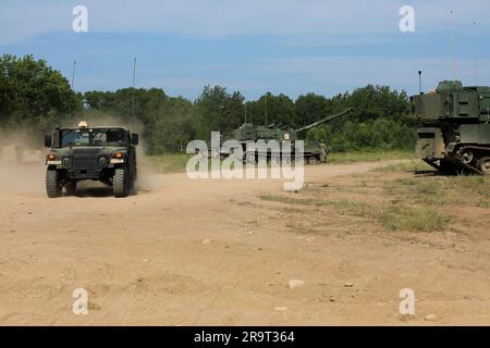 1st Battalion, 125th Field Artillery fired Paladin M109A7 Artillery ...