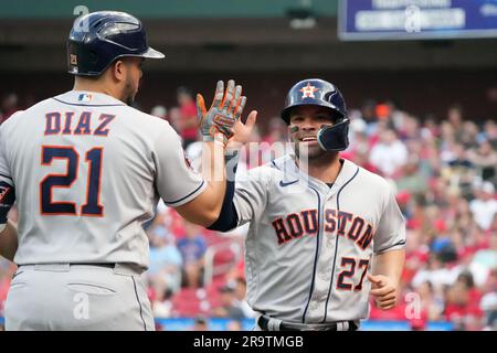 Jose Altuve Goes Oppo – Glove Pop