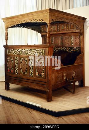 fine arts, furniture, canopy bed, with entry cover and carved ornaments, Minden-Ravensberg, 1834, wood, ARTIST'S COPYRIGHT HAS NOT TO BE CLEARED Stock Photo