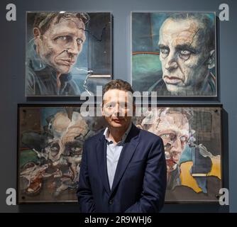 Shapiro Rare Books, London, UK. 29th June, 2023. London Art Week runs from 30th June-7th July and showcases work in London‘s leading galleries. At Shapiro Rare Books: Four 'fragments' by Rupert Bathurst, with artist. Credit: Malcolm Park/Alamy Live News Stock Photo