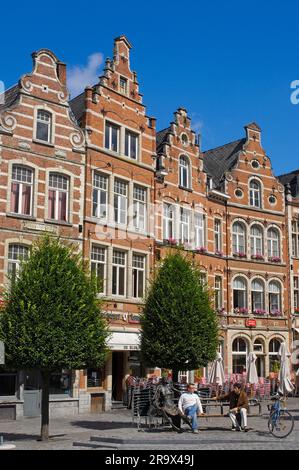 Restaurants, Louvain, Leuven, Oude, Old Market, Leuven, Flemish Brabant, Flanders, Belgium Stock Photo