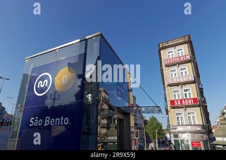 Entrance to Sao Bento metro station, modern glass building, Praca Almeida Garret, Baixa, Porto, Portugal Stock Photo