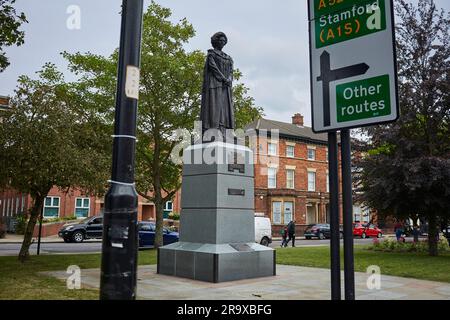 St Peters Hill Green, Grantham, Lincolnshire. The Statue of Margaret Thatcher in bronze, immortalizes the esteemed former Prime Minister. Stock Photo