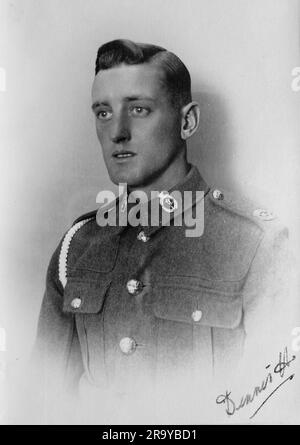 Photograph of a british soldier in palestine Stock Photo - Alamy