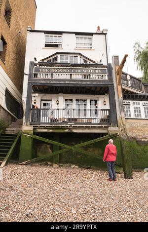 The Prospect of Whitby - a historic public house on the banks of the River Thames at Wapping, Tower Hamlets, London, E1, England, U.K. Stock Photo
