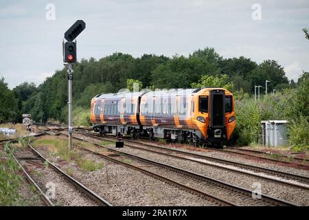 West Midlands Railway class 196 diesel train leaving Leamington Spa station, Warwickshire, UK Stock Photo