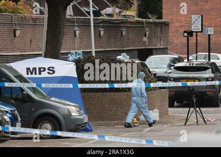 30/06/2023. London, UK.  The scene at Elthorne Road, Islington, north London where A boy, believed to be aged 15 and a man aged 23 were fatality stabbed yesterday evening (Thurs). A double murder investigation has been launched. Photo credit: Ben Cawthra/Sipa USA Stock Photo