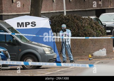 30/06/2023. London, UK.  The scene at Elthorne Road, Islington, north London where A boy, believed to be aged 15 and a man aged 23 were fatality stabbed yesterday evening (Thurs). A double murder investigation has been launched. Photo credit: Ben Cawthra/Sipa USA Stock Photo