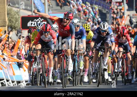 Ethan Hayter GB ineos Grenadiers wins stage 1 itzulia tour of basque country 2023 Stock Photo