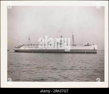 AP-21 USS Wakefield Being Stripped of Fire Damage at U.S. Naval Dry ...