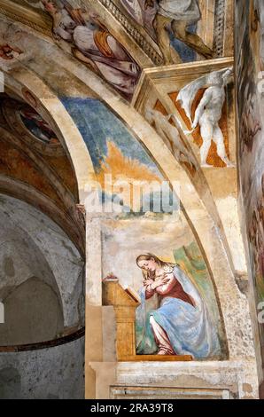 Vergine annunciata  - affresco - Gerolamo Romanino - 1534 - Pisogne (Bs), Pieve di santa Maria della Neve Stock Photo