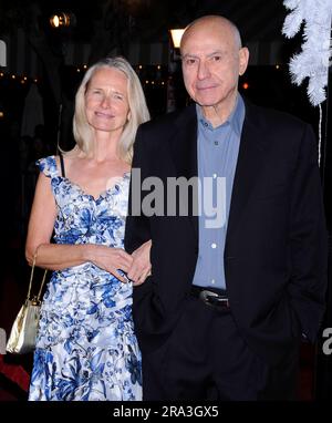 Westwood, USA. 30th June, 2023. Oscar winning actor Alan Arkin passed away at home in Carlsbad, California at the age of 89 on June 30, 2023. December 11, 2008 Westwood, Ca. Alan Arkin and wife Suzanne 'Marley & Me' Premiere Held at the Mann Village Theatre © Tammie Arroyo/AFF-USA.com Credit: AFF/Alamy Live News Stock Photo