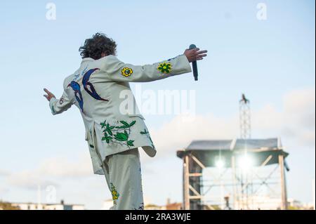 Lysekil, Sweden. 30th Jun 2023. Håkan Hellström during a concert at Pinneviken, Lysekil on June 30, 2023.  Credit: Oskar Olteus / Alamy Live News Stock Photo