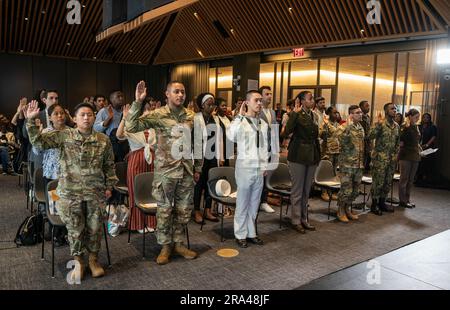 New York, USA. 30th June, 2023. New naturalized US citizen take Oath of Allegiance at special naturalization ceremony at New York Public Library on June 30, 2023. (Photo by Lev Radin/Sipa USA) Credit: Sipa USA/Alamy Live News Stock Photo