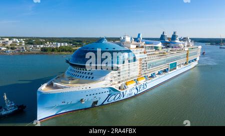 Worlds largest cruise ship ICON OF THE SEAS departing for sea trials ...