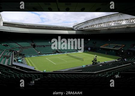 London, UK. 01st July, 2023. 1st July 2023; All England Lawn Tennis and Croquet Club, London, England: Wimbledon Tennis Tournament Practice Day; Wide view of Centre court Credit: Action Plus Sports Images/Alamy Live News Stock Photo