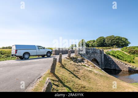 Truck goes over Cadover Bridge on Dartmoor, over the River Plym Stock Photo