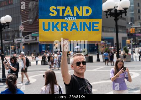 New York, USA. 01st July, 2023. Protesters gathered on Union Square in New York on July 1, 2023 in support of Ukraine and voice for more weapons and ammunitions to be sent to Ukraine to help defeat Russia. (Photo by Lev Radin/Sipa USA) Credit: Sipa USA/Alamy Live News Stock Photo