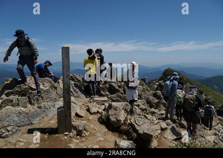 TanigawaDake and climbers Stock Photo Alamy