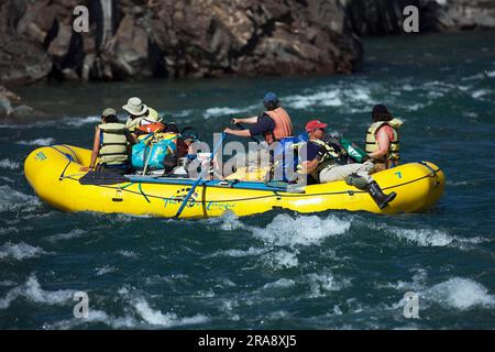 Rafting the Firth River, Ivvavik National Park. Yukon Territory, Canada ...